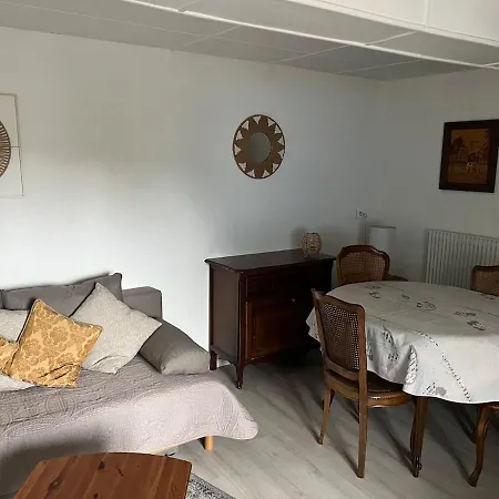 Apartman Cozy F2 On The Ground Floor In A Residential Building *