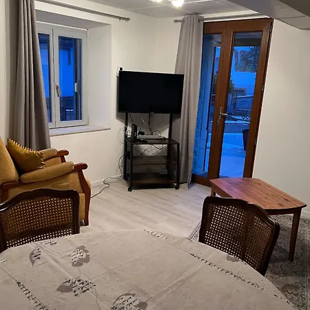 Daire Cozy F2 On The Ground Floor In A Residential Building